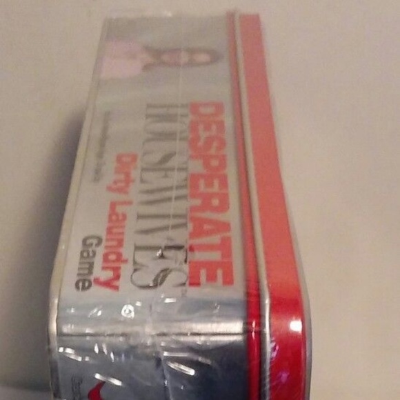 Desperate Housewives Dirty Laundry NWOT - Picture 2 of 4